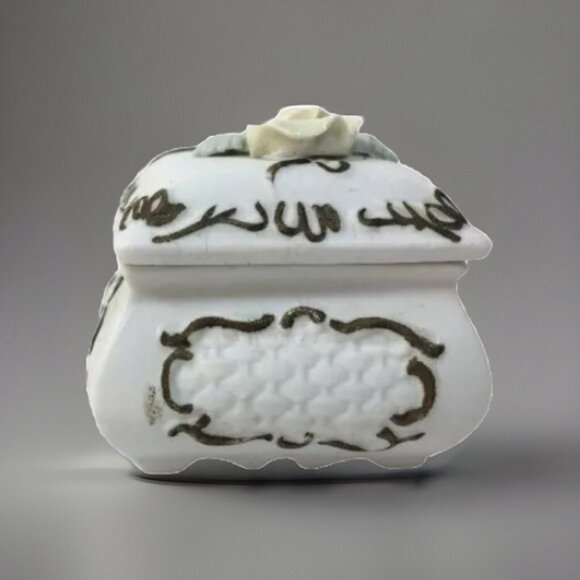 Vintage UCGC Trinket Box Porcelain Bisque Dresser Pill Jewelry Flowers Korea - Picture 2 of 12